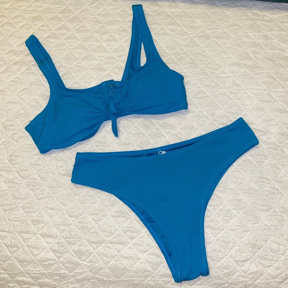 Miranda Blue Front Knotted Tank Bikini by Cupshe Size L